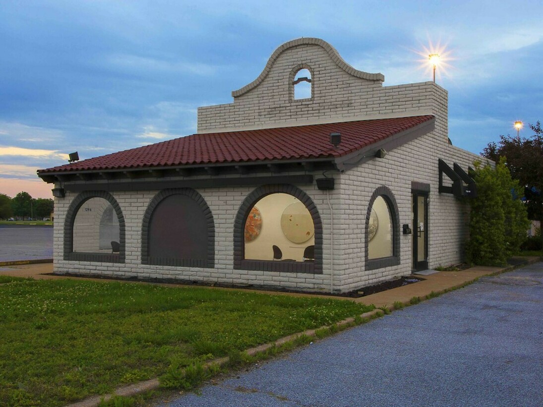 Eric Wesley. St. Louis, Exhibition view. Courtesy of Bortolami
