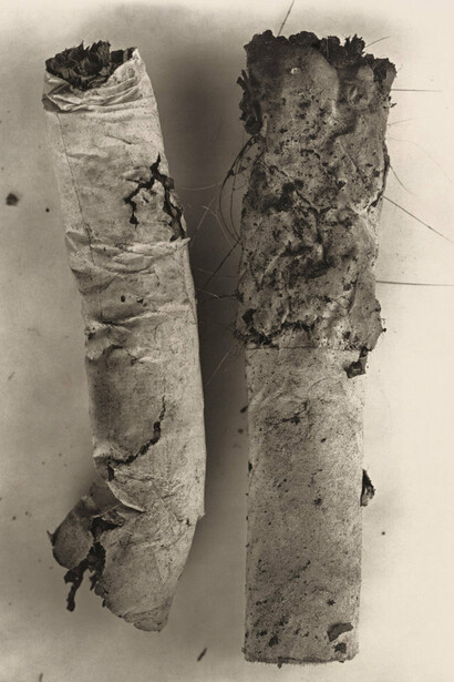 Irving Penn (1917-2009), Sigarette n 17, dalla serie Street Material 1972