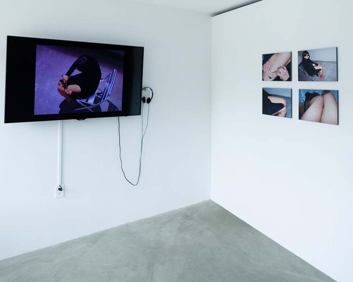 Bearing Witness. Courtesy of Baik Art