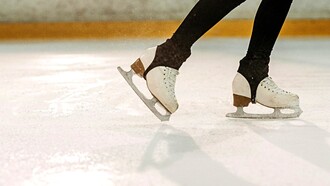 Pattinare nel mezzo significa trovare una leggerezza che non è superficialità, ma presenza