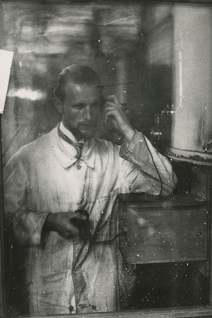 Jacob Tuggener. Autoritratto, Zurigo, 1927
© Jakob Tuggener Foundation, Uster