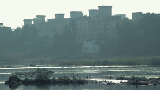Mula Mutha river, Pune - most of India's rivers are badly polluted © Ashish Kothari