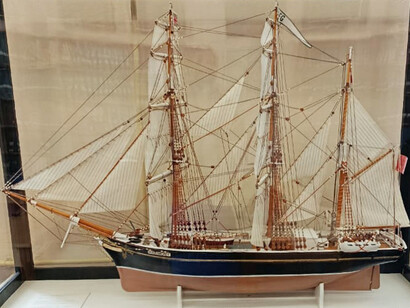 Embarcación expuesta en el Museo de Etnología en Herrnhut, Sajonia, Alemania