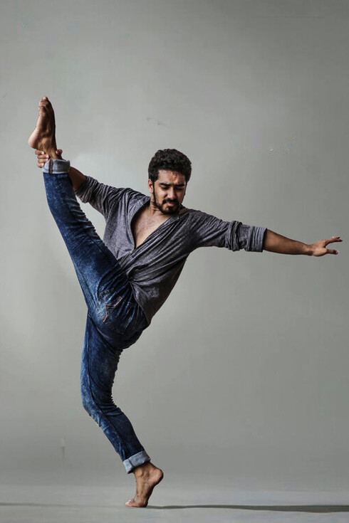     Coragem no Ayurveda vai além das batalhas físicas; trata-se de fazer o que é certo, mesmo contra a correnteza