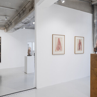 Berlinde De Bruyckere, Need, vue de l'exposition. Avec l'aimable autorisation de la Galleria Continua