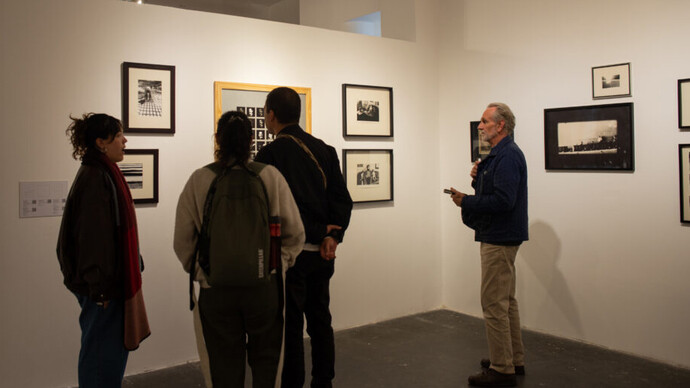 Various artists, Conceptual photography in Colombia, exhibition view. Courtesy of El Dorado Space