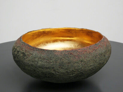 Cristina Salusti, Round bowl, 2013. Courtesy of Valerie Goodman Gallery