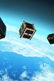 Illustrazione dell'Intelligent Payload Experiment (IPEX) e di M-Cubed/COVE-2, due satelliti cubici orbitanti intorno alla Terra della NASA (“CubeSat”) lanciati nell'ambito della missione NROL-39 GEMSat dalla base aerea californiana di Vandenberg il 5 dicembre 2013