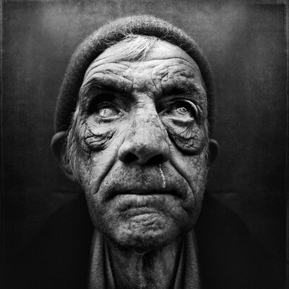 Hombre enfermo. Foto: Lee Jeffries