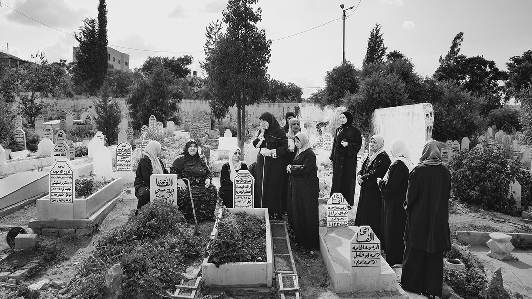 Yawm al-Firak, Grieving mothers. Jenin Refugee camp, Palestine, 2023. Courtesy of Foam © Sakir Khader / Magnum Photos. 