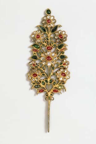 Turban ornament, early 18th century, India or Pakistan. Museum no. IM.240-1923. © Victoria and Albert Museum, London