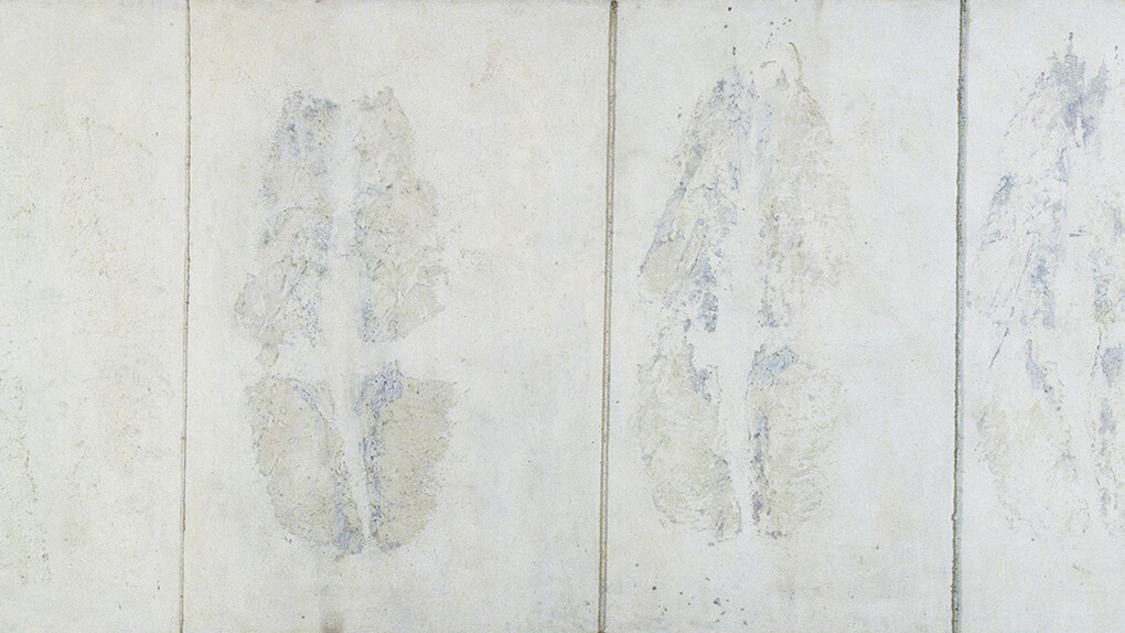 Toti Scialoja - New York Bianco, 1960, tecnica mista su tela di canapa, 146x291,5 © Courtesy Fondazione Toti Scialoja, Roma