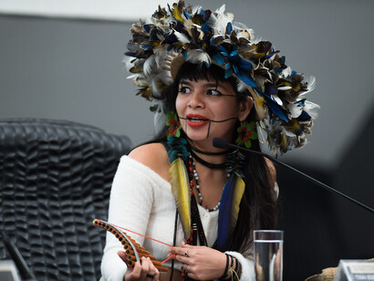 Txai, pertecente ao povo Paiter Suruí, é líder do Movimento da Juventude Indígena de Rondônia e fez uma fala no Simpósio Internacional Povos Indígenas: Natureza e Justiça, no Auditório do Superior Tribunal de Justiça, ano 2023. Foto de Gustavo Lima/STJ 