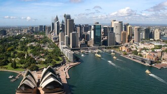 Vista aérea de la ópera y el puerto de Sydney