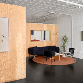 Various artists, In soft motion, exhibition view. Courtesy of Uprise Art