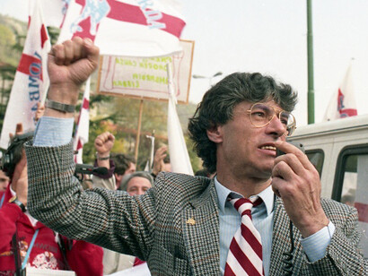 Umberto Bossi quando era leader della Lega