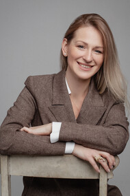 Daria Usova, invented her own “Pieces Art” collage technique, a mosaic-like method, which results in a collage’s visual semblance to a painting