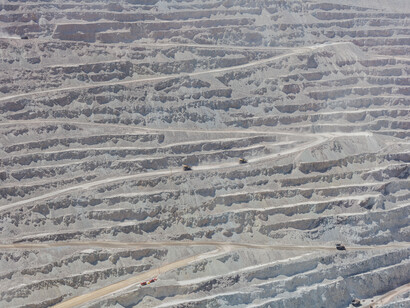 Corte lateral de Chuquicamata, una de las mayores minas a cielo abierto del mundo