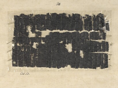 Papiro Heruclaneum 1521, British Library. I sette frammenti, recuperati e pubblicati nel laboratorio di Piaggio in Italia, facevano parte di un dono contenente una serie di rotoli che il re Ferdinando di Napoli aveva inviato a Giorgio IV d'Inghilterra in cambio di una giraffa reale per il suo zoo privato. Il rotolo contiene una parte di un'opera del filosofo greco Epicuro (341-270 a.C.). Frammento 2