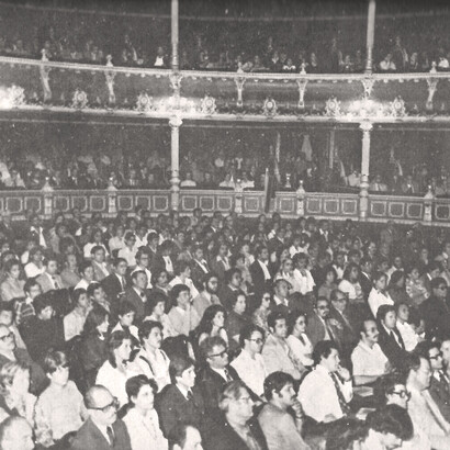 Parte de la asistencia al Simposio la Costa Rica del año 2000 donde se produjo el diálogo entre Manuel Mora Valverde, y los expresidentes de la República José Figueres Ferrer y Mario Echandi Jiménez, noviembre, 1976