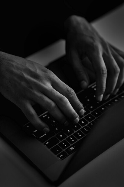 Con la llegada de la IA, el proceso educativo ha sido optimizado, facilitando la creación de materiales didácticos de forma rápida y eficiente