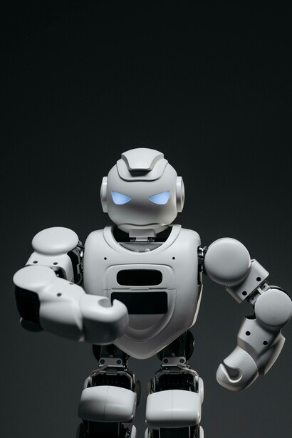Robot moving arms 