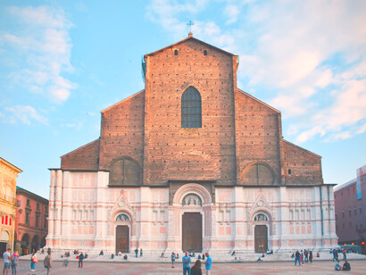 Basílica de San Petronio en la Plaza Mayor de Bolonia