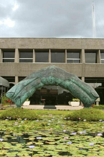El Poder Ejecutivo mantiene sus funciones de gobierno y administración del Estado ejercidas por la Presidencia y sus ministerios. Casa Presidencial de Costa Rica