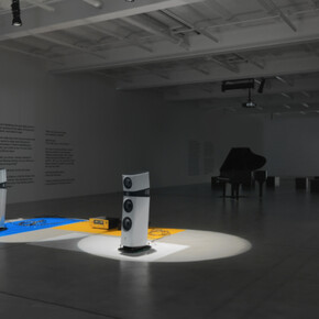 Liam Gillick, Exhibition view. Courtesy of Galerie Eva Presenhuber