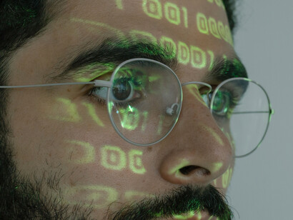 Algoritmos tomaram os humanos de tal forma que se veem questionando o que está por trás de anúncios personalizados