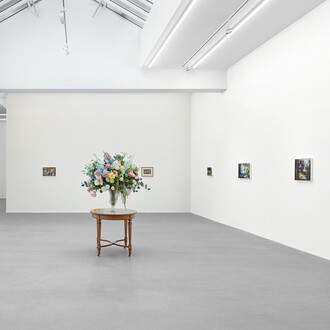 Karen Kilimnik, exhibition view. Courtesy of Galerie Eva Presenhuber