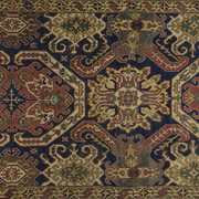 Tappeto con medaglione centrale, ottagoni uncinati e motivi floreali, Karabagh, Azerbaijan (Caucaso meridionale), 1700 ca., 516 x 248 cm. Courtesy Galleria Moshe Tabibnia, Milano.