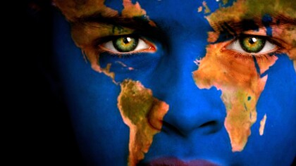 El mundo en su rostro