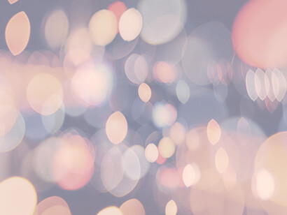 Reflejos brillantes de luz. Fuera del mundo de luminosos fantasmas encontramos la verdadera luz que es oscuridad para el ojo no preparado en la visión poética