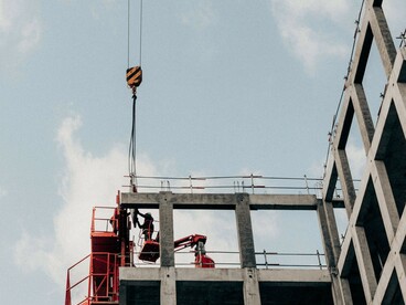 Weather-resistant concrete superstructures built for future climate extremes