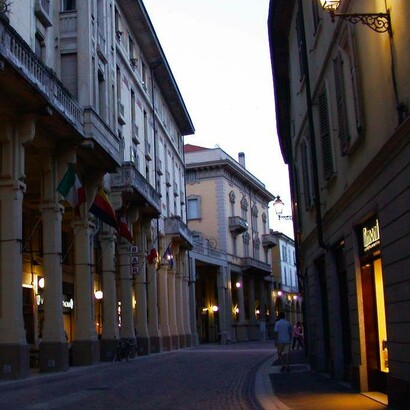 Una via di Tortona, Italia