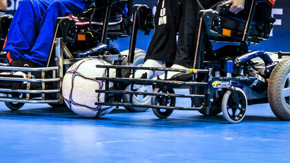 Foot fauteuil électrique. Le foot fauteuil électrique est un sport collectif d’opposition adapté du football
© D-Echelard