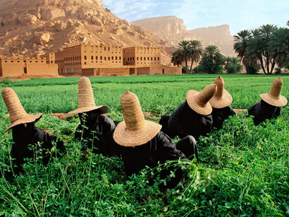 Wadi Hadramaut, Yemen, 1999 © Steve McCurry 