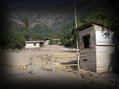 Entrada a la mina de cobre El Inglés, Región del Libertador General Bernardo O'Higgins, Chile