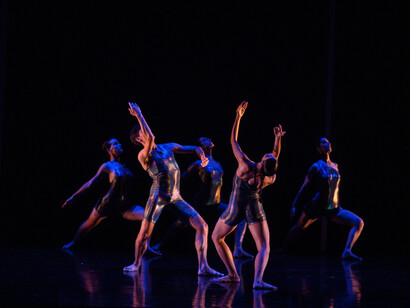 CNDC Angers, Biped by Merce Cunningham, ph. Andrea Macchia/Bolzano Danza