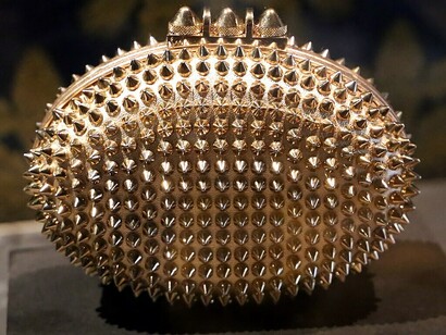 Christian Louboutin, clutch Mina Spikes, 2013, Galleria del Costume, Firenze, Italia