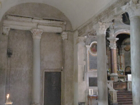 Ingresso al Campanile, fine XIII secolo (foto Roberto Luciani)