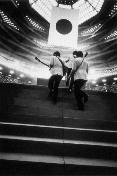 The Beatles, beginning a concert