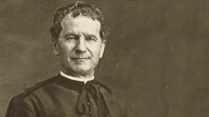 Giovanni Melchior Bosco nasceu em um vilarejo chamado “Becchi”, na cidade de Castelnuovo D’Asti (no norte da Itália), no dia 15 de agosto de 1815, filho de Margarida Occhiena (mamãe Margarida) e Francisco Bosco, ambos camponeses