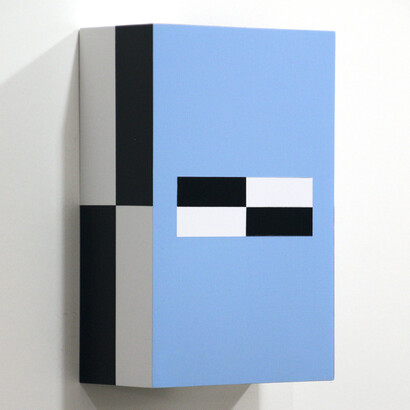 Richard Roth, Short Fuse, 2023, acrylic on wood panel, 12x8x4 inches. Courtesy of Kathryn Markel Fine Arts