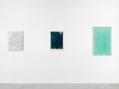ohn Zurier, along – between, ausstellungsansicht. Mit freundlicher genehmigung des künstlers und der Galerie Nordenhake Berlin, Stockholm, Mexiko-Stadt