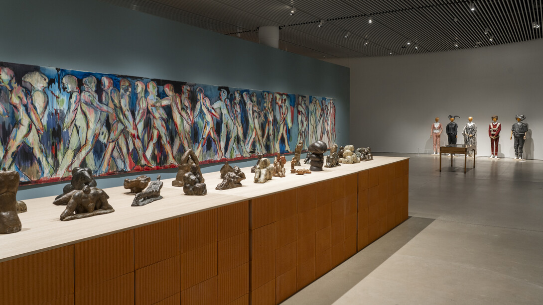 Svend Wiig Hansen, Walking, falling, standing, exhibition view. Courtesy of ARoS
