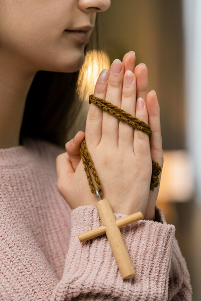 Fé.  Convicção de vida humana dependente do divino-objeto