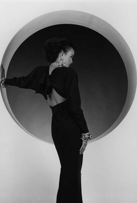 Robert Mapplethorpe, Miguel Cruz, 1986m, Silver Gelatin Print, Unframed: 50.8 x 61 cm, © Robert Mapplethorpe Foundation. Used by Permission, Courtesy The Robert Mapplethorpe Foundation, New York and Alison Jacques Gallery, London