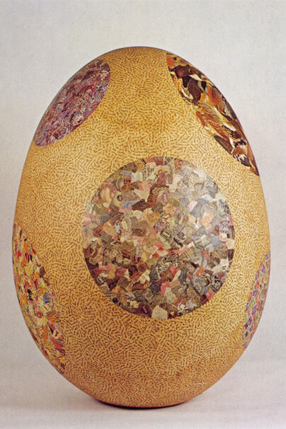 Jiří Kolář, Stained egg, 9169